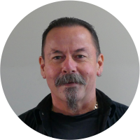 Chilli Lowther Kinghitter spare parts Manager